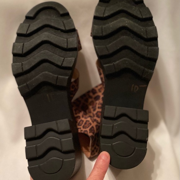 NEW Women’s Steve Madden Leopard Haidar Strappy Sandals Size 8.5 Summertime!! - Picture 10 of 12